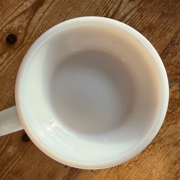 Vintage milk glass measuring cup - Picture 7 of 9